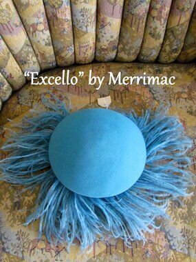 SILLY VINTAGE HAT, TURQUOISE w CRAZY FEATHERS, MERRIMAC EXCELLO- FABULOUS FUN!
